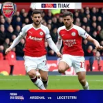 Hình ảnh hai đội Arsenal và Leicester đang thi đấu trên sân