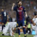 Lionel Messi ghi bàn quyết định ấn định tỷ số 2-1 trong trận đấu với Real Madrid