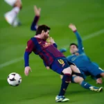 Messi nhận bóng từ Xavi