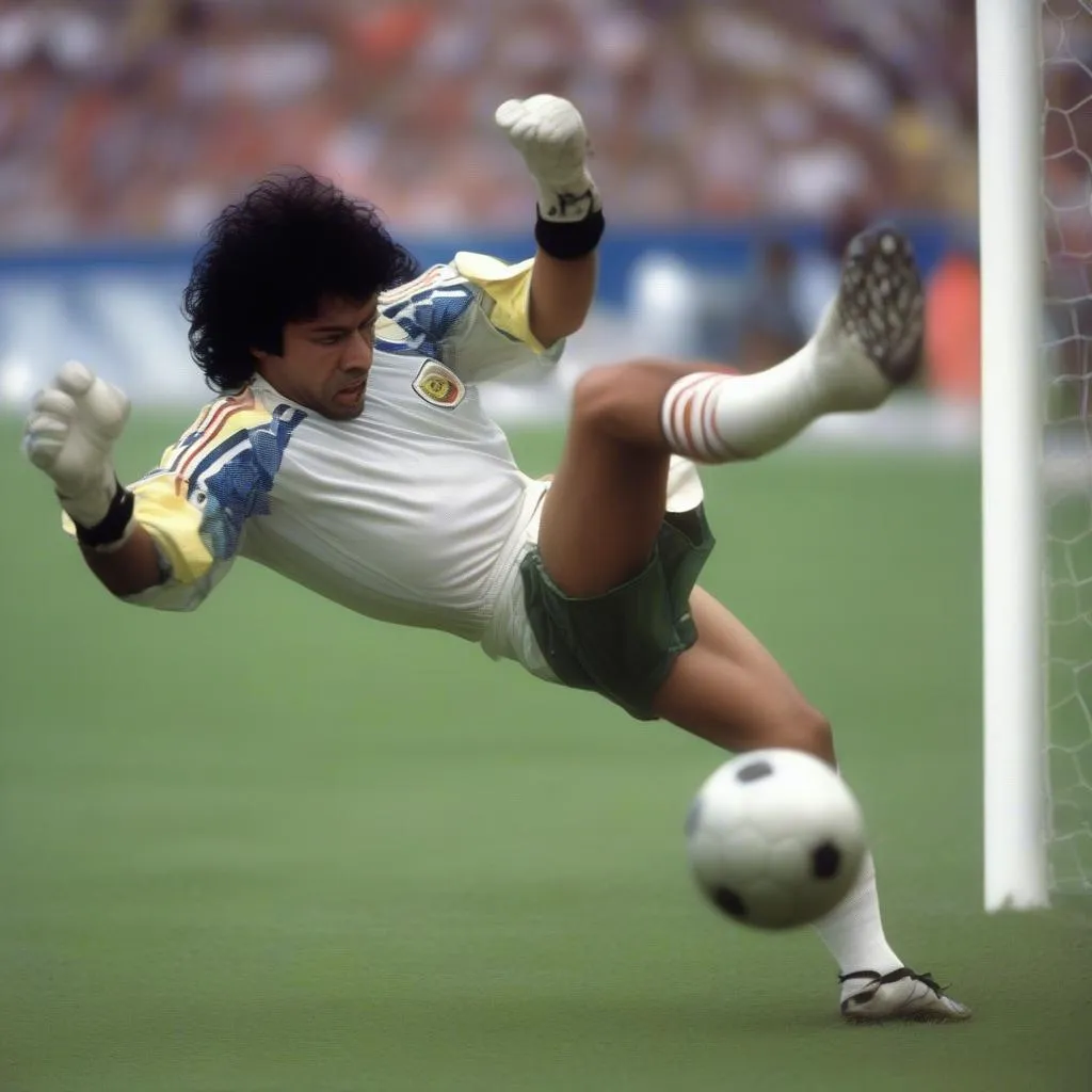 Pha bắt bóng &quot;bò cạp&quot; độc đáo của Rene Higuita