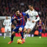 Messi và Ronaldo đối đầu kinh điển trên sân cỏ